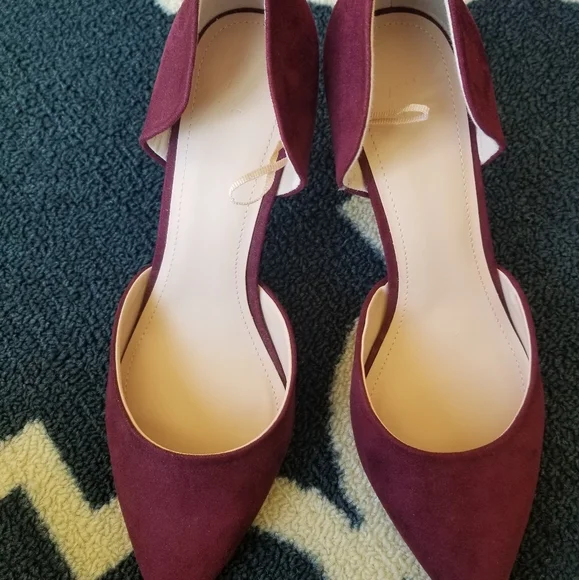 Heels - Picture 2 of 4